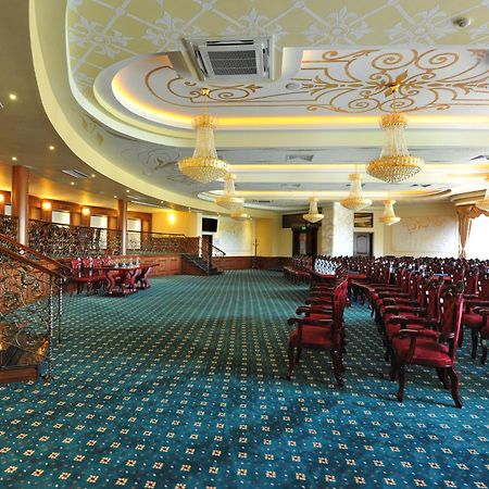 Park Hotel Stara Zagora Exterior photo The interior of the main hall