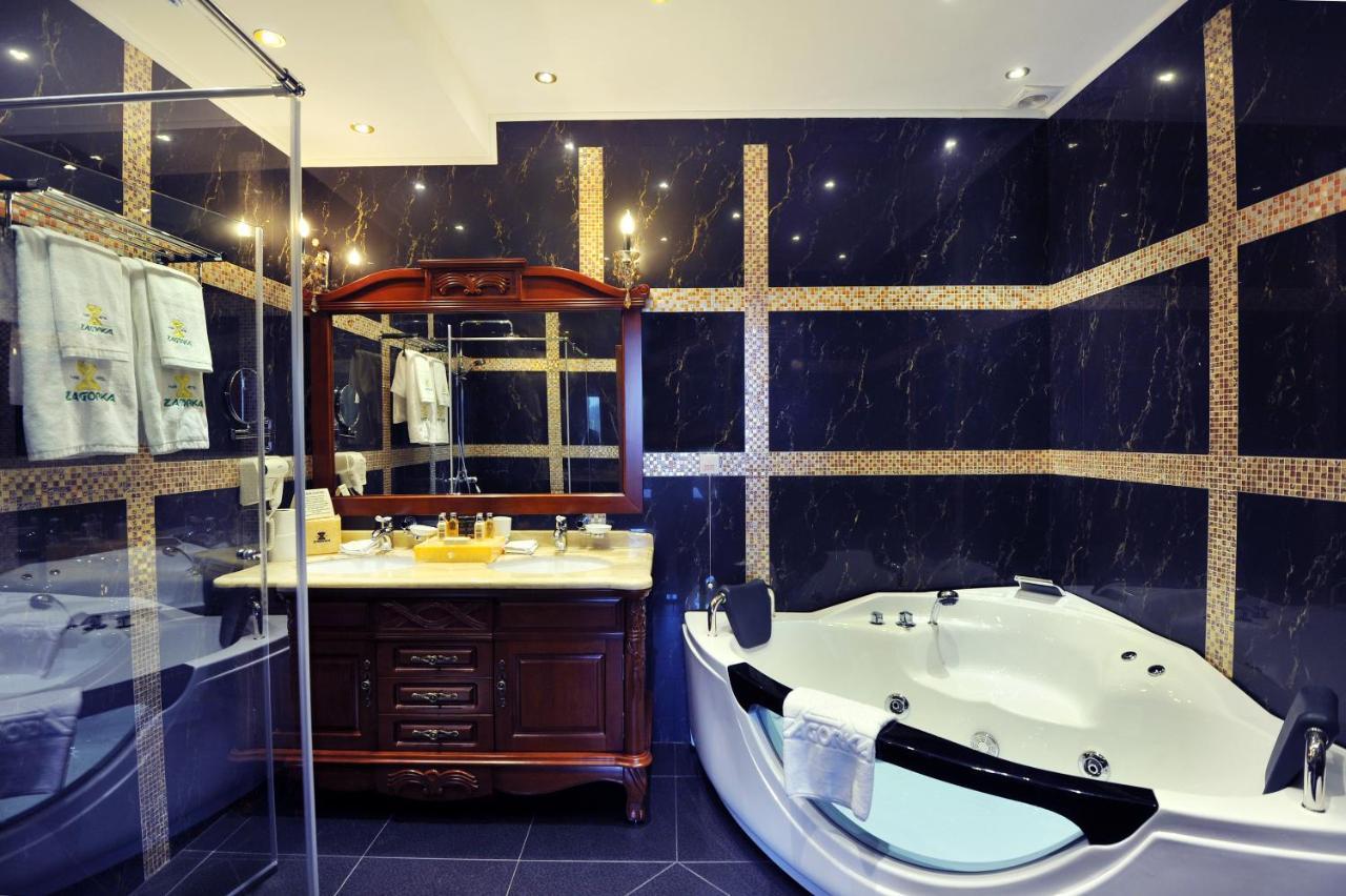Park Hotel Stara Zagora Exterior photo A modern bathroom